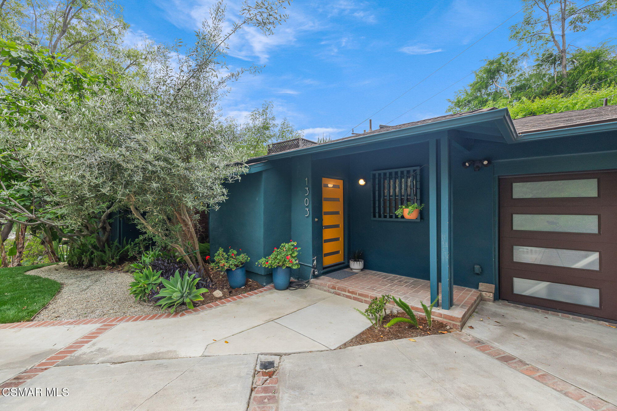 1303 Oak Hill Place