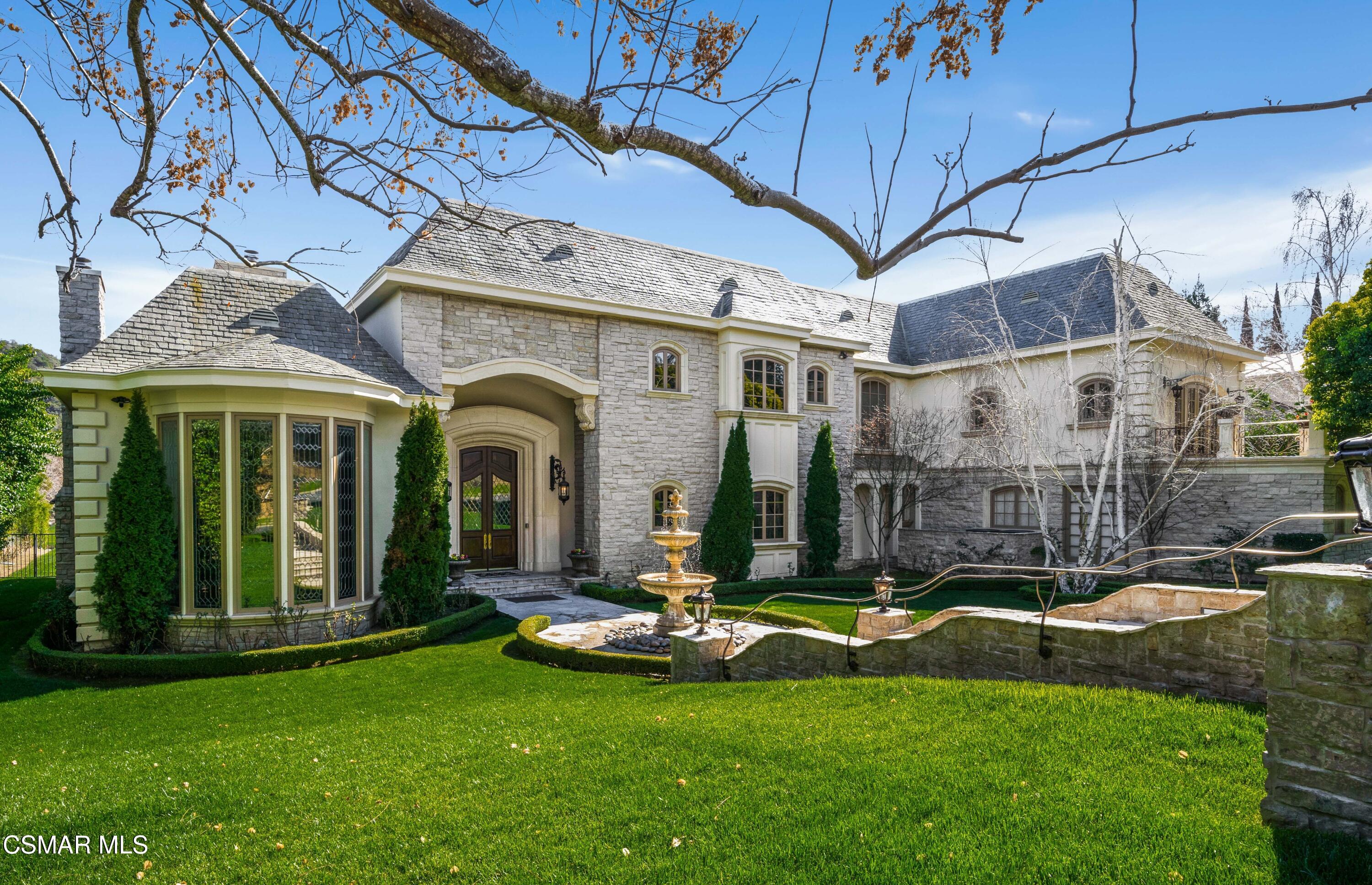 240 W Stafford Road
