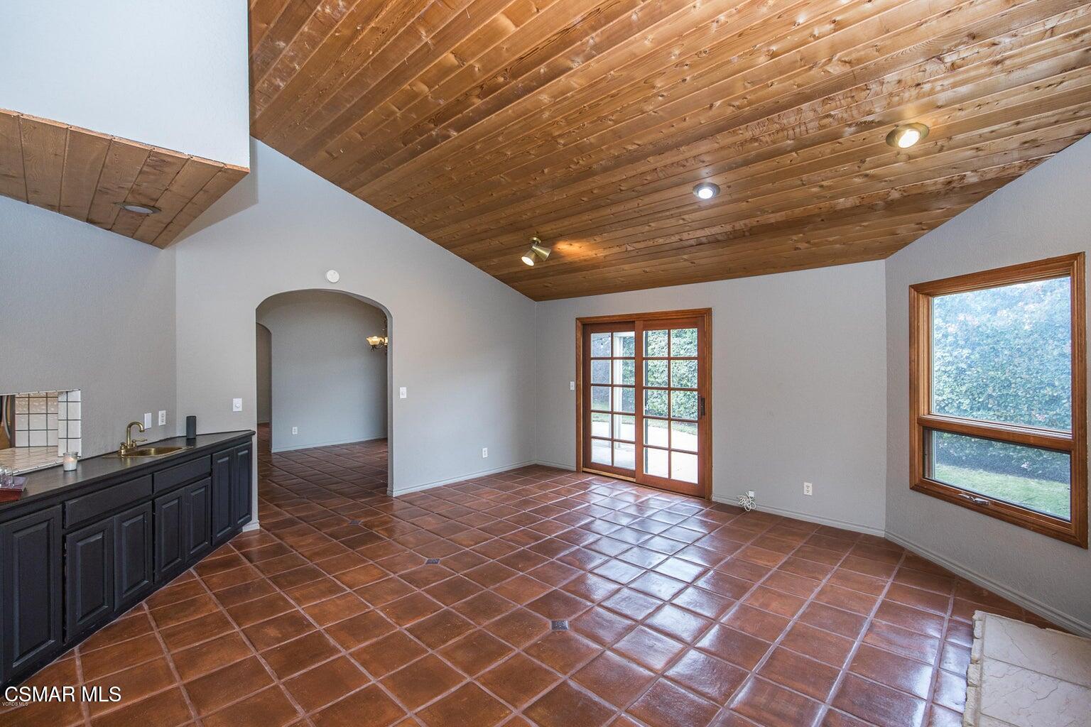 891 Teakwood Court