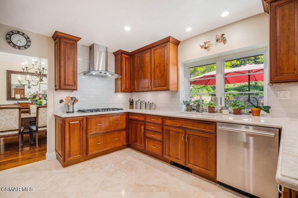 700 Oak Shadow View Place