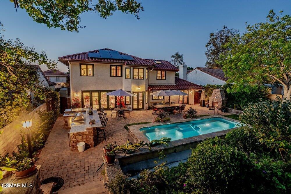 700 Oak Shadow View Place