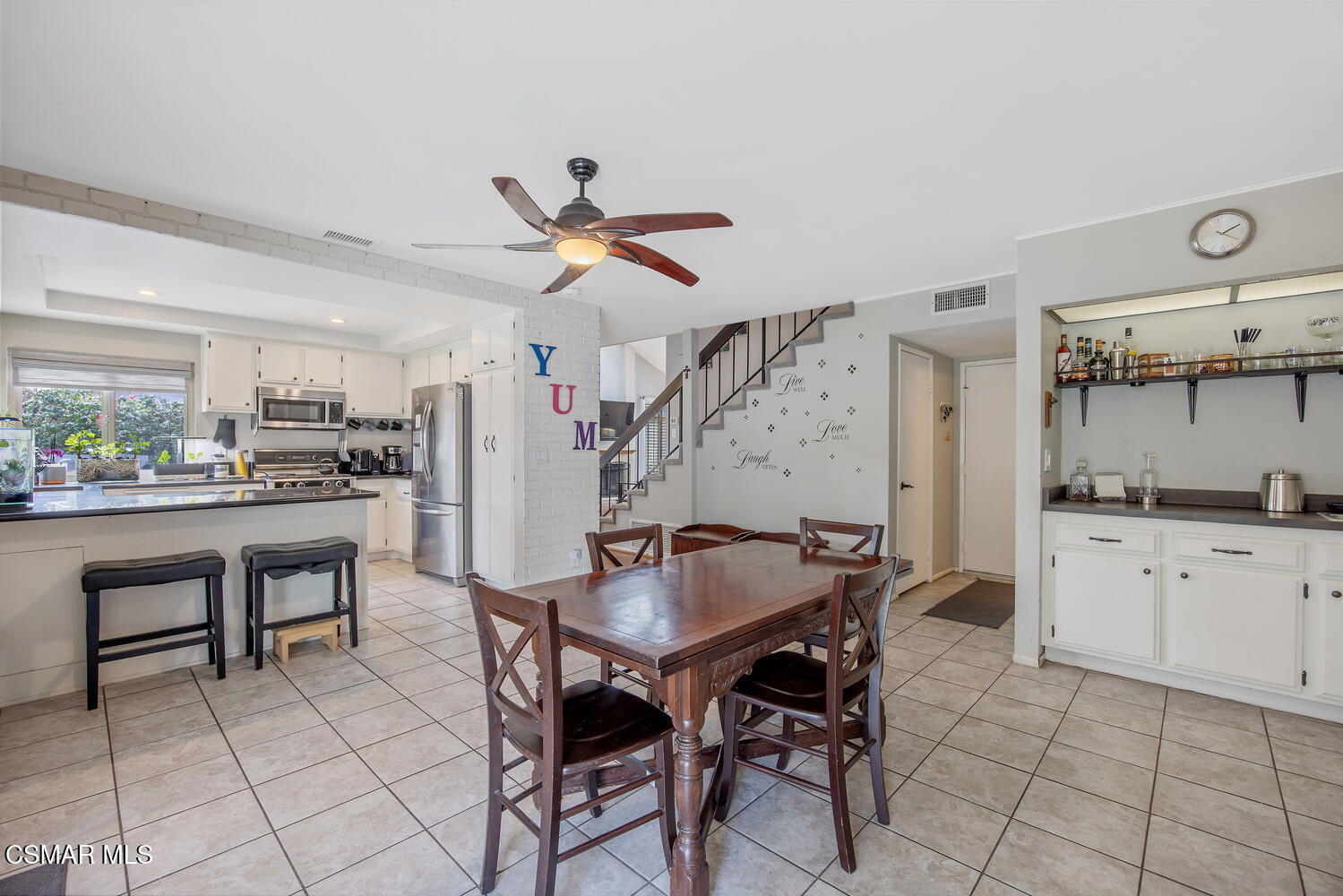 974 Hillview Circle
