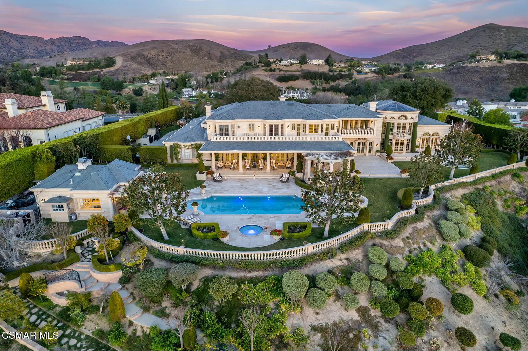 996 Vista Ridge Lane