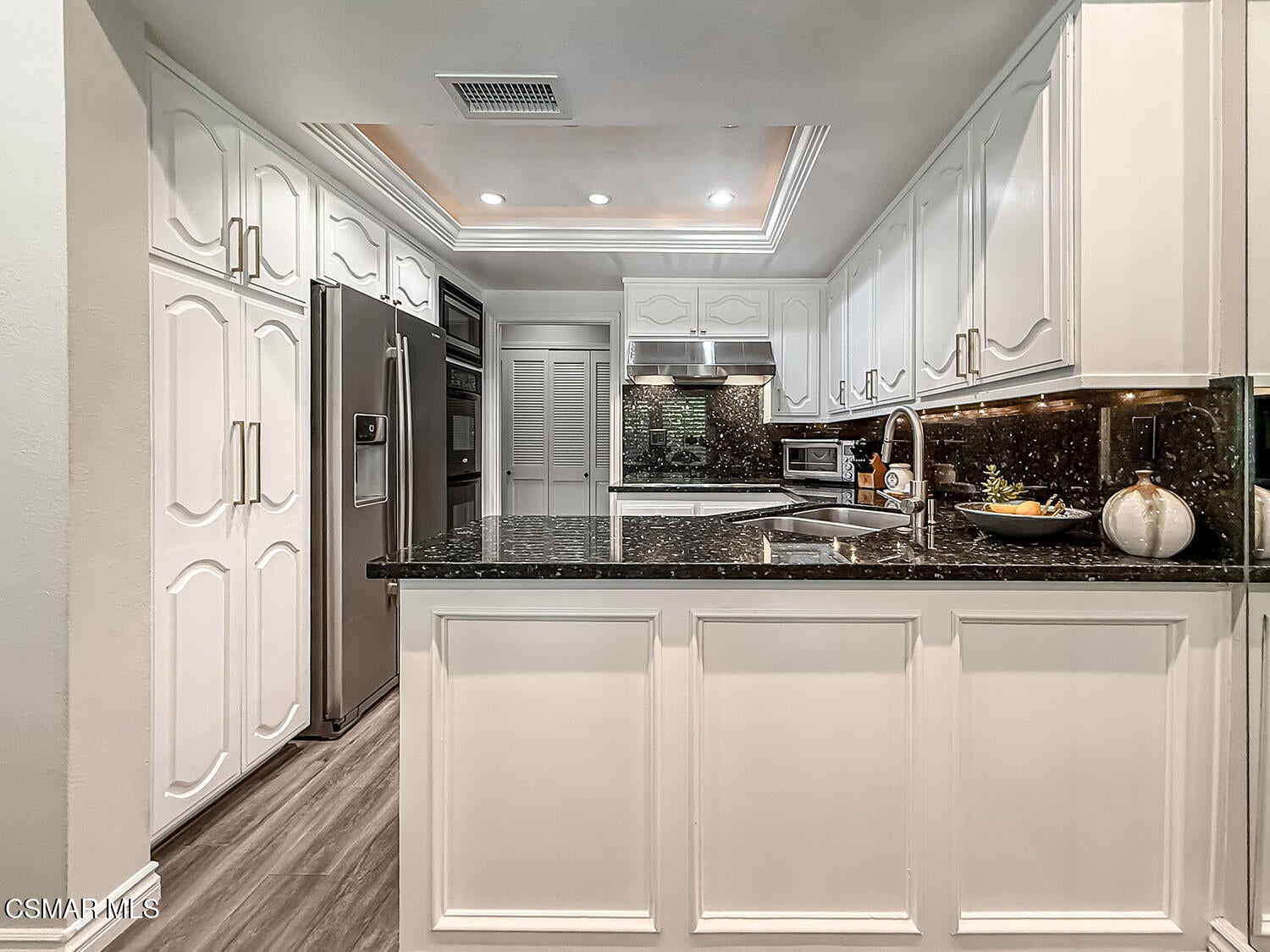 4695 Club View Drive