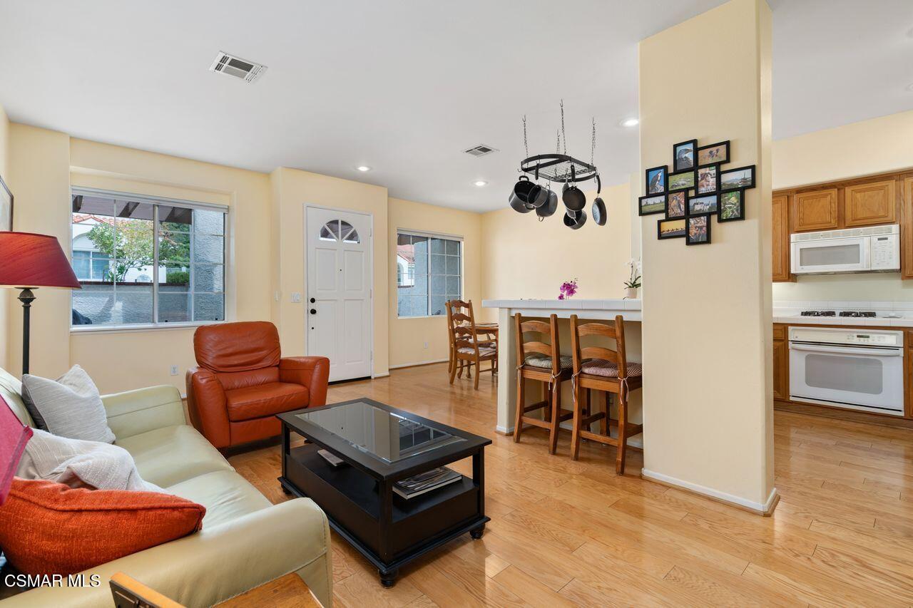 854 Calle Los Gatos