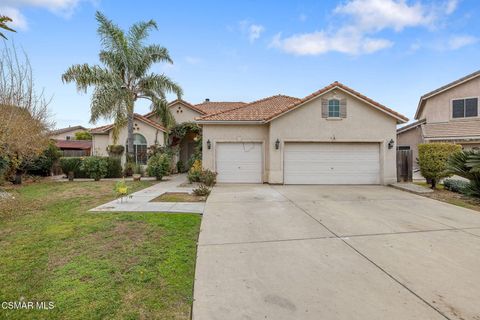 1185 E Ramblewood Drive Dinuba CA 93618