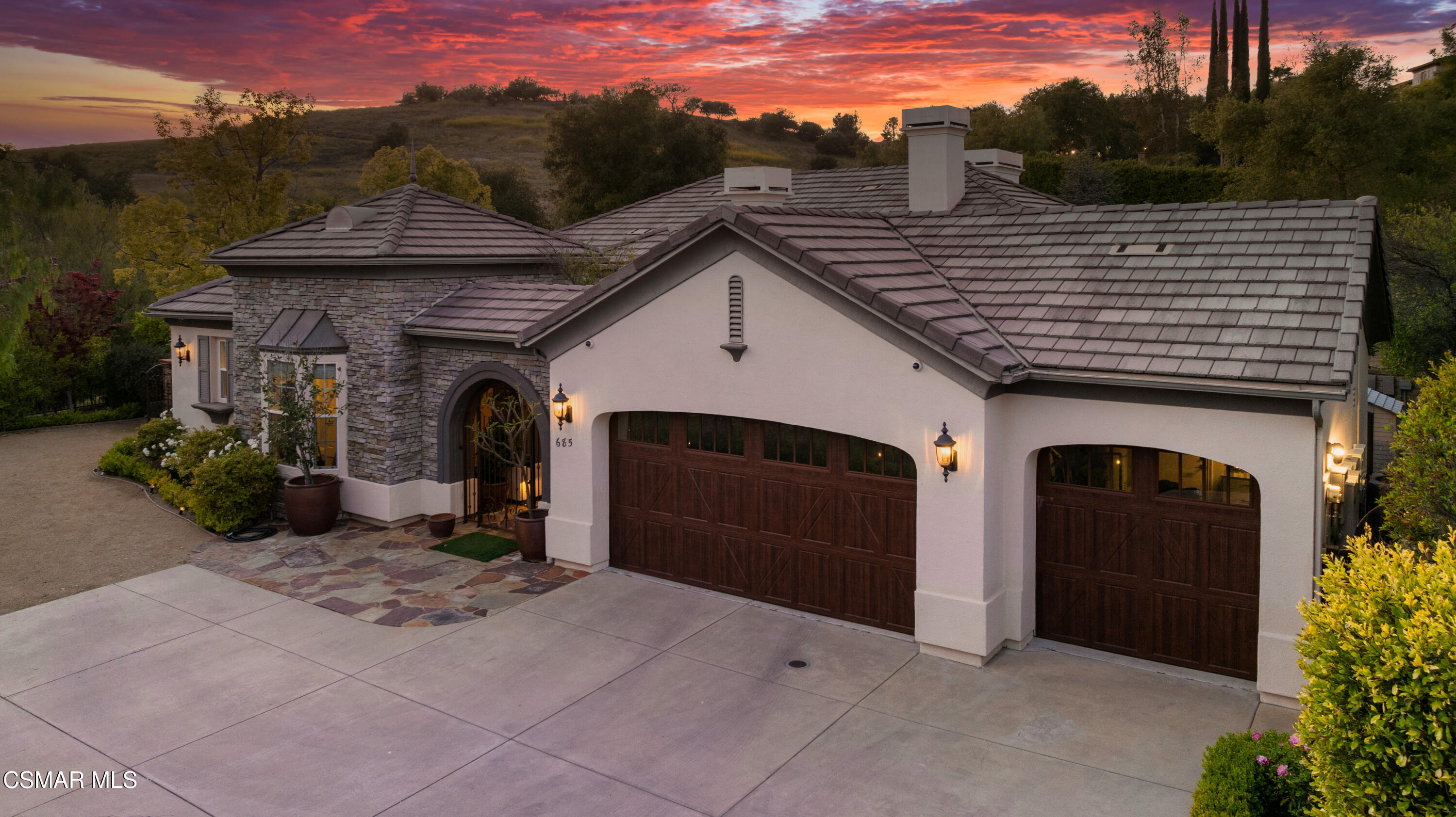 685 N Conejo School Road