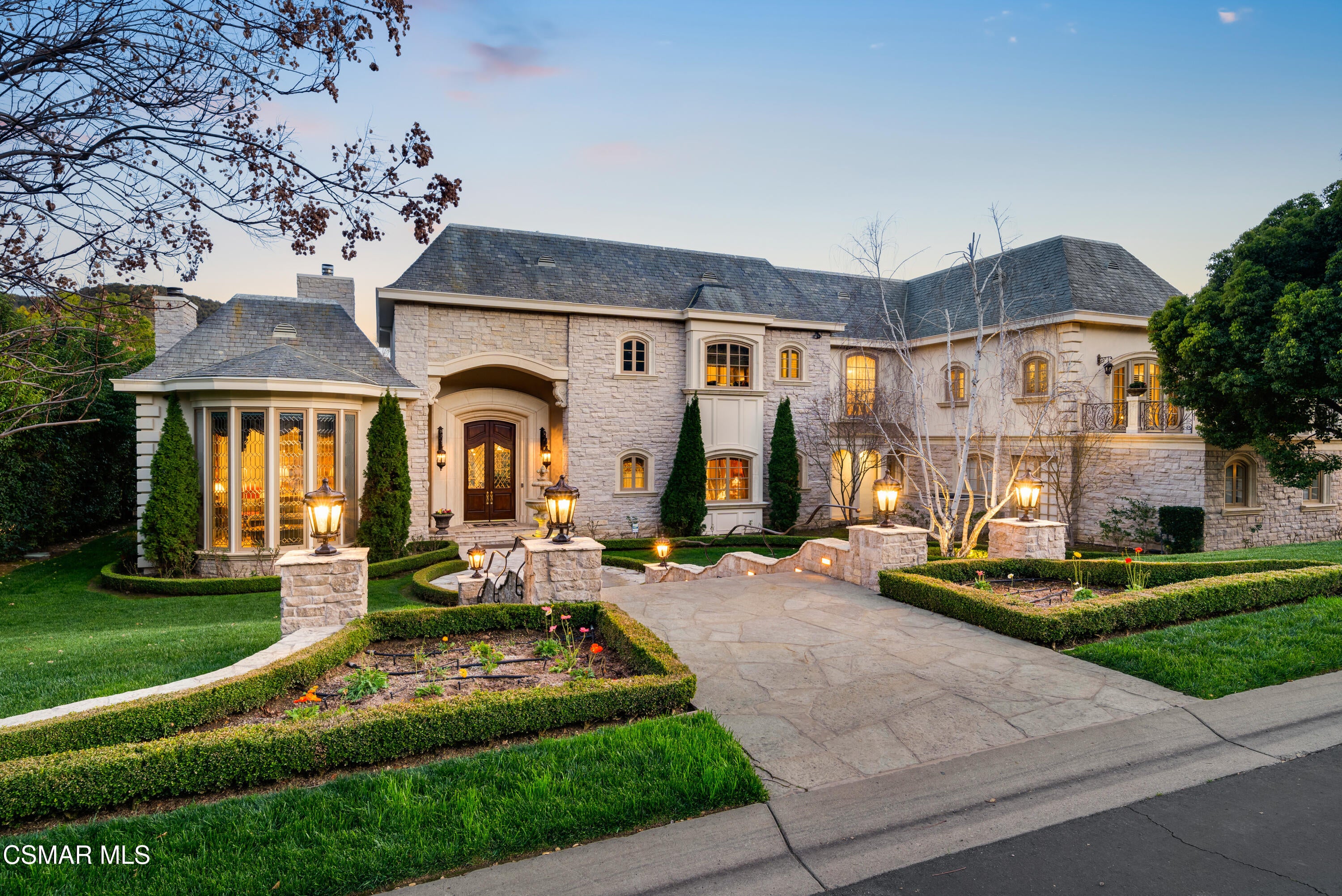240 W Stafford Road