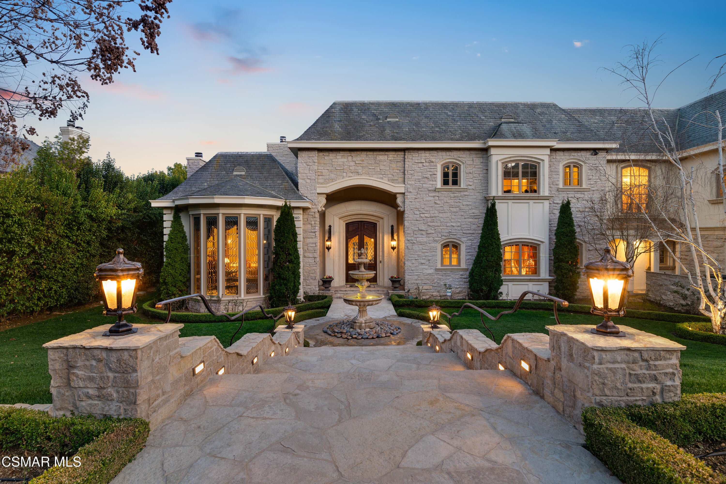 240 W Stafford Road
