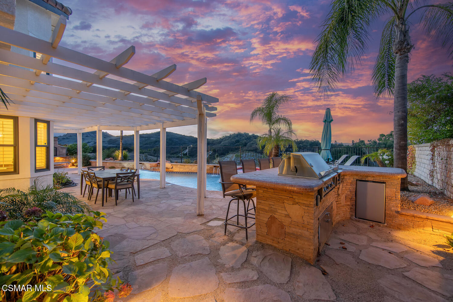 3085 Grandoaks Drive