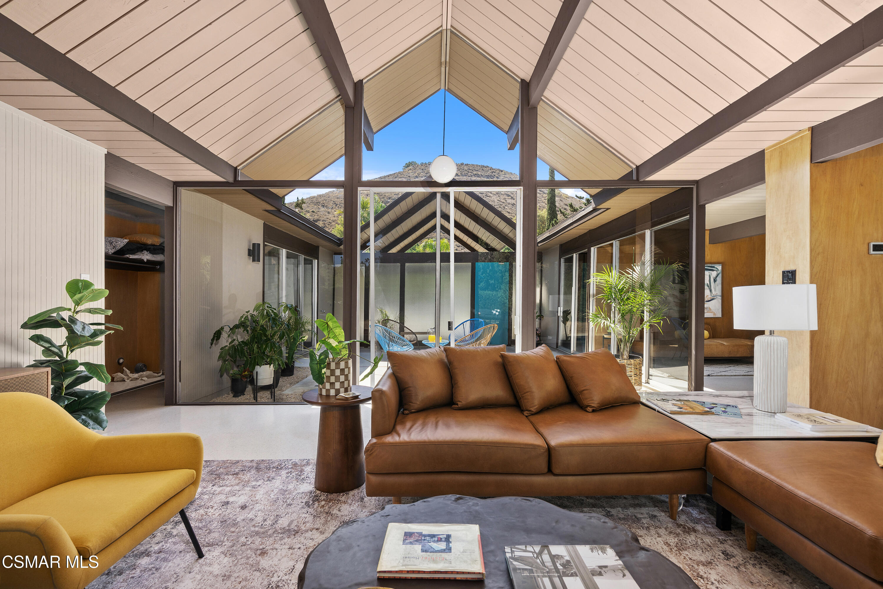 1449 N Fordham Avenue