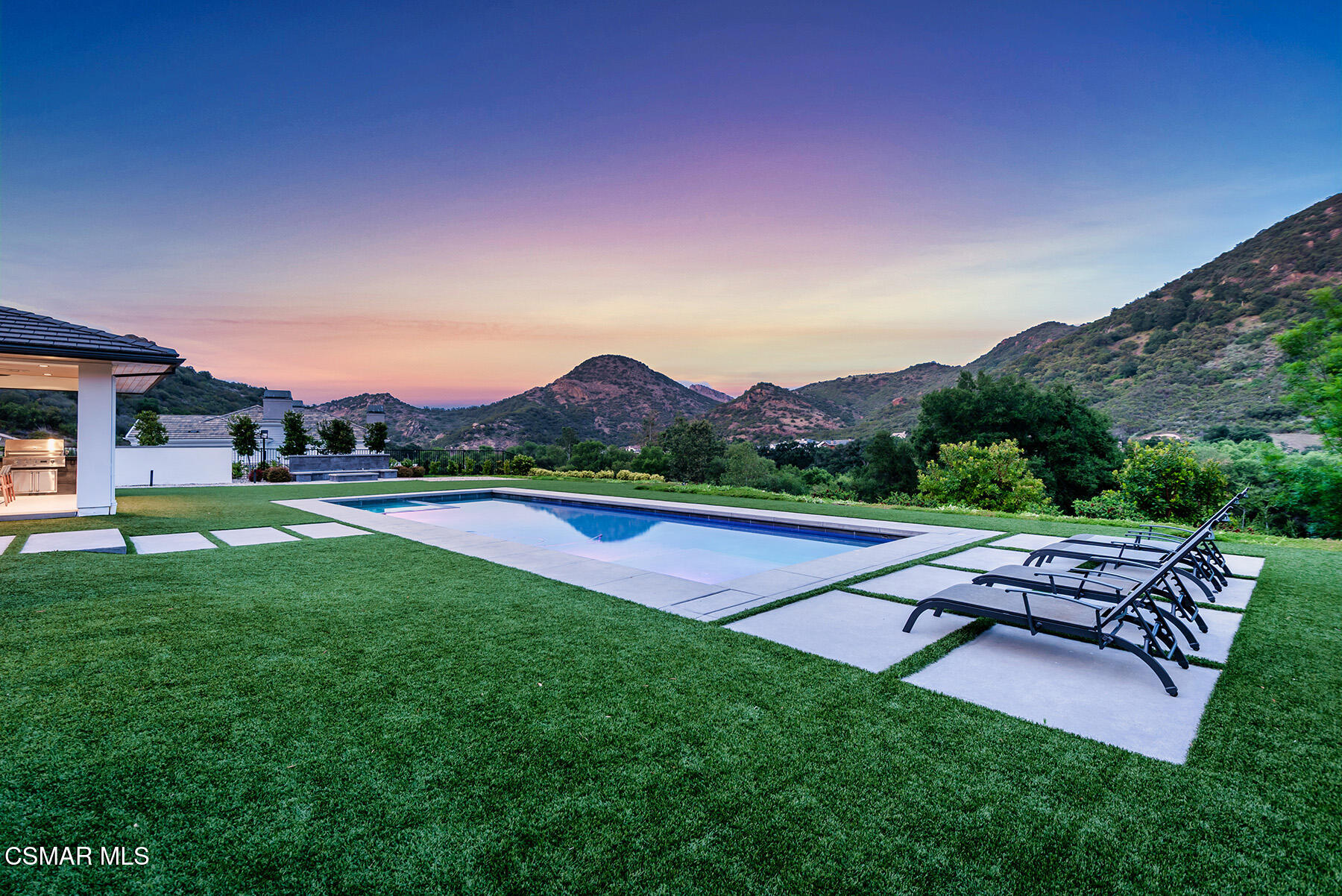 2786 Queens Garden Drive