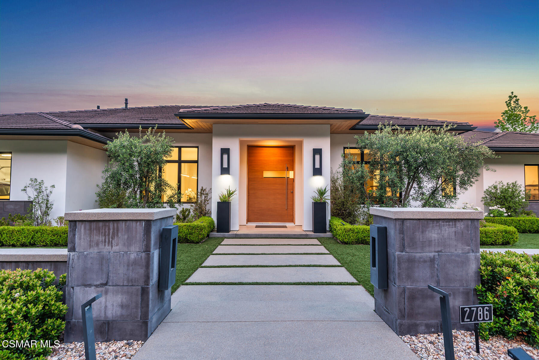 2786 Queens Garden Drive