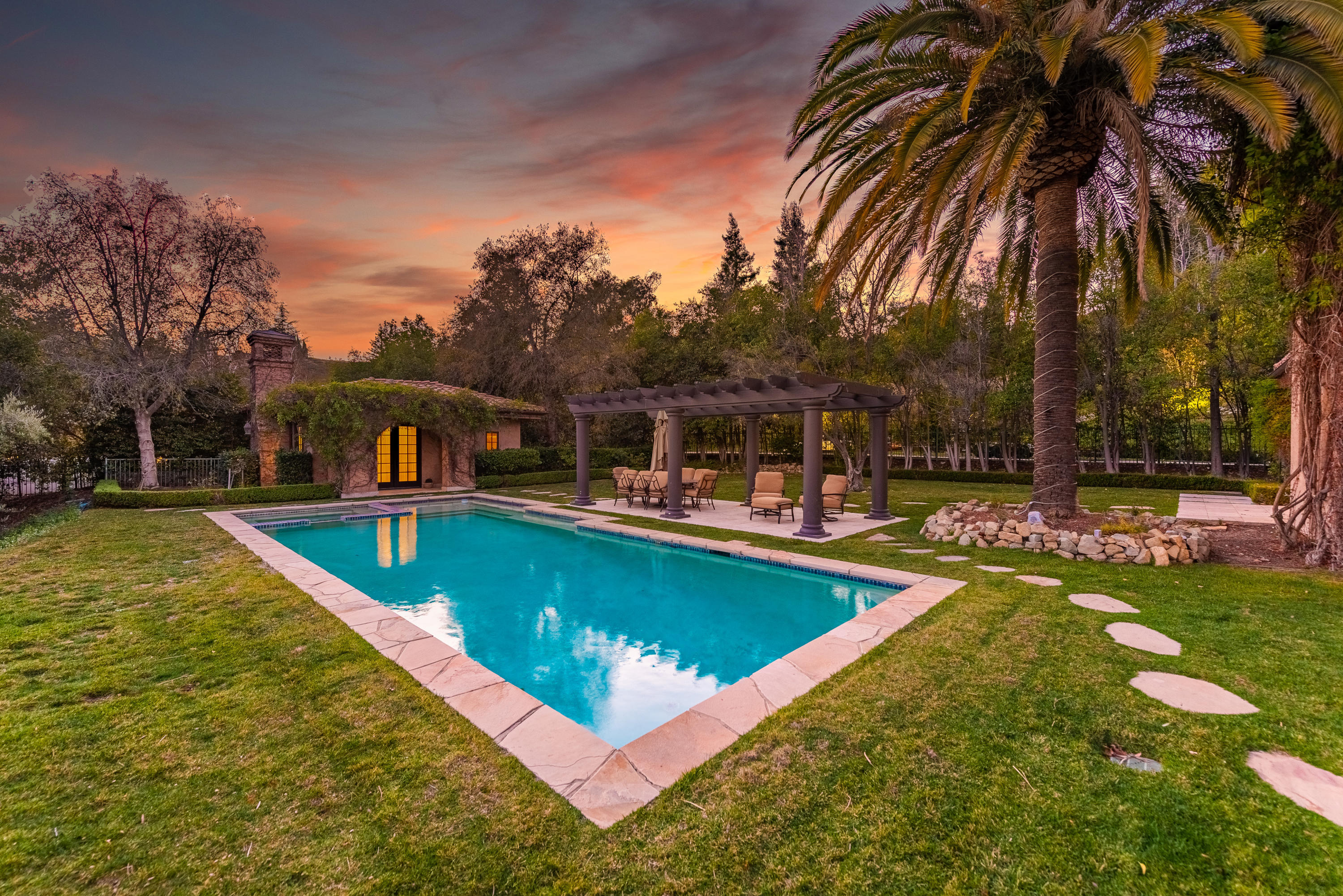 1101 Oak Mirage Place