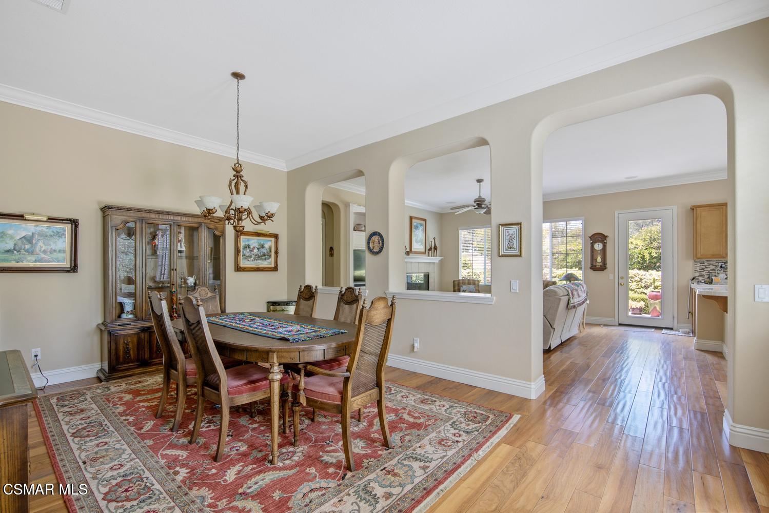 5187 Via Dolores