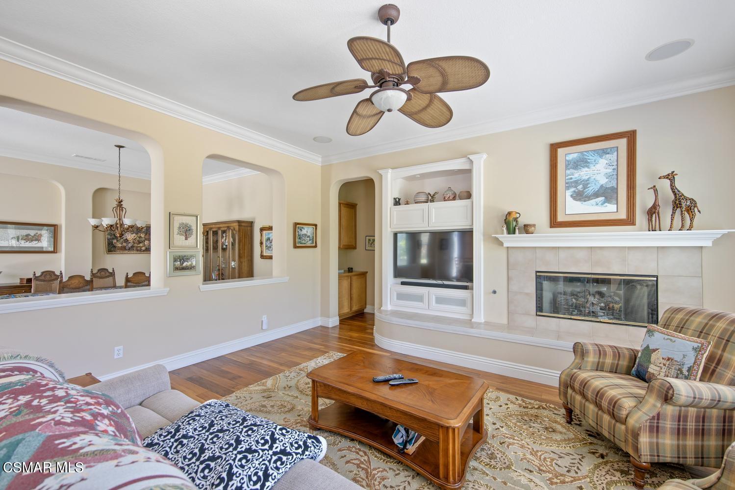 5187 Via Dolores