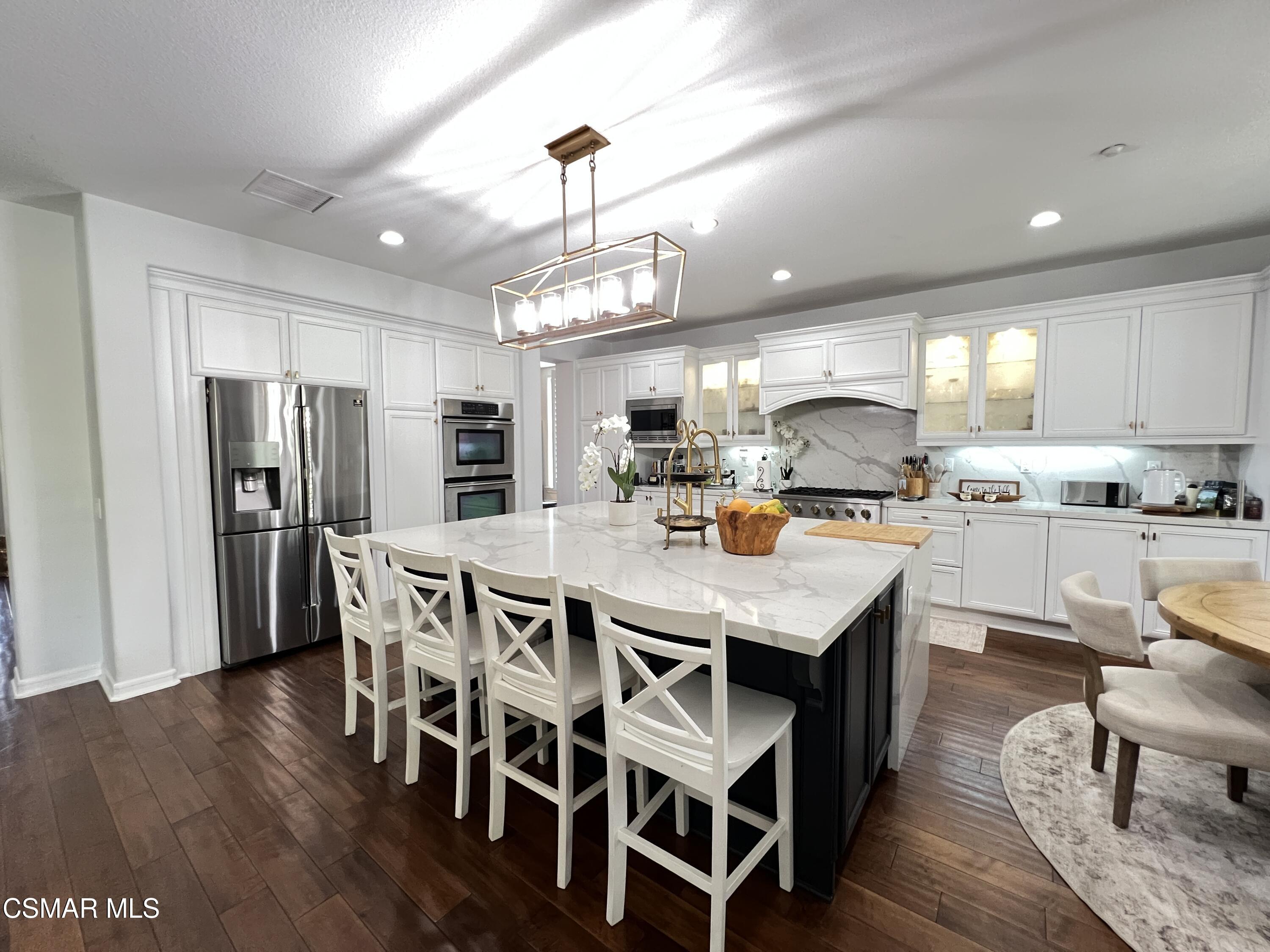 6921 Breezy Glen Drive