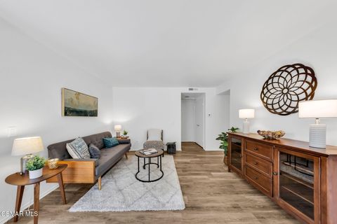 224 Oakleaf Drive 102 Thousand Oaks CA 91360