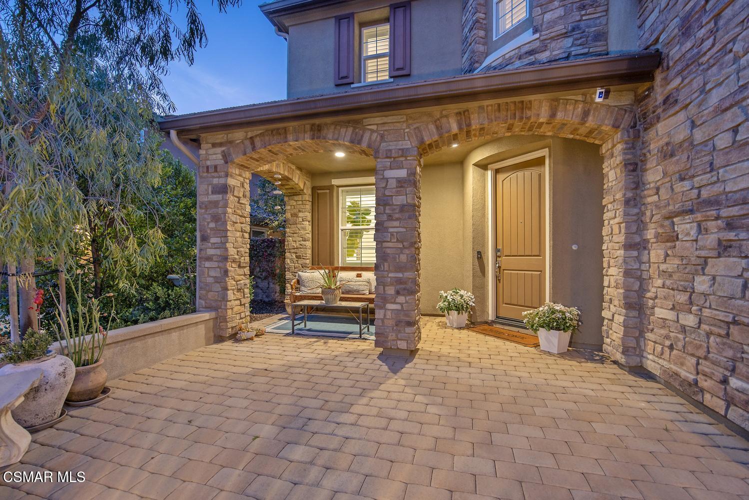 6845 Shadow Wood Drive