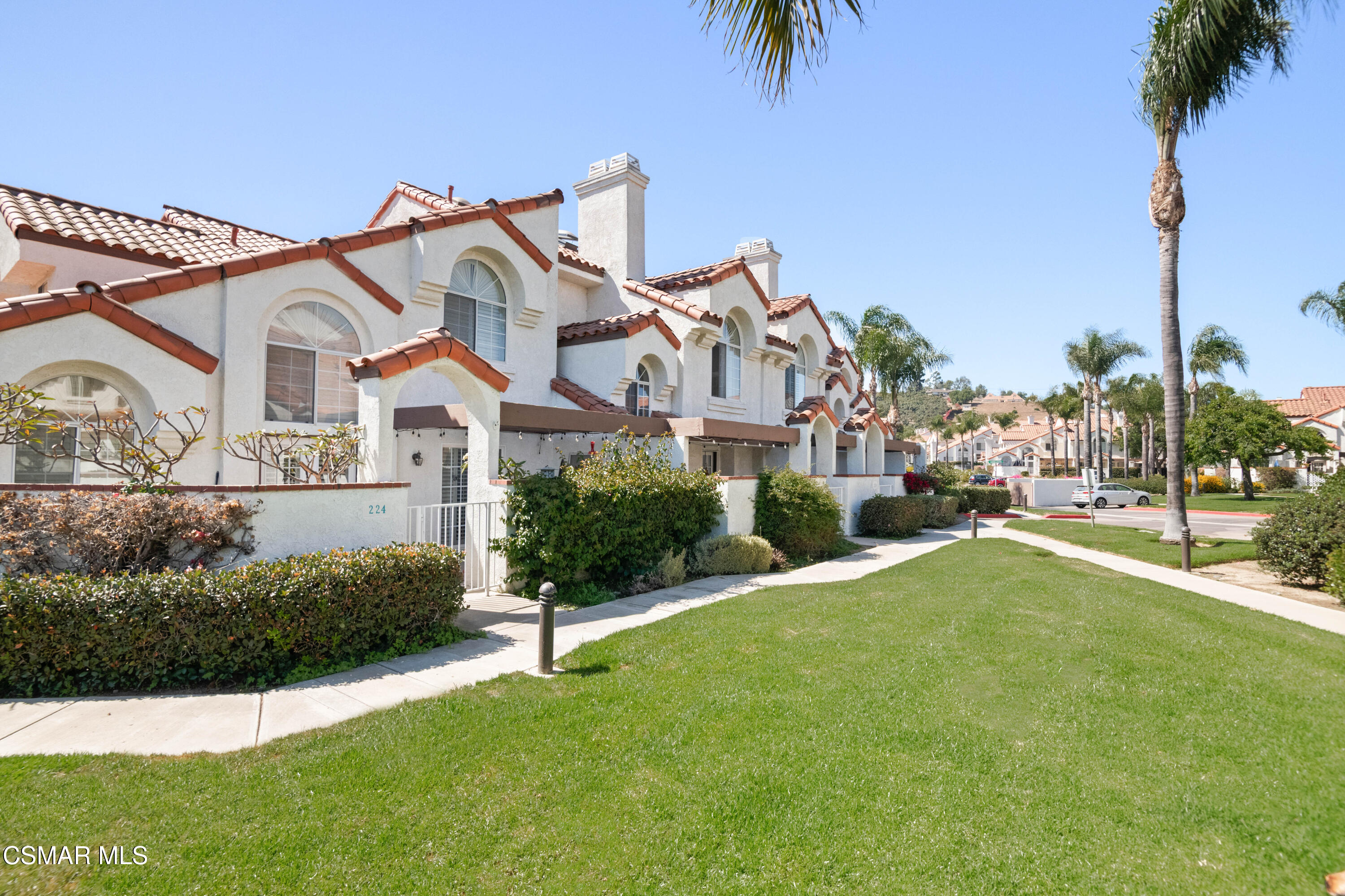 220 Camino Cortina