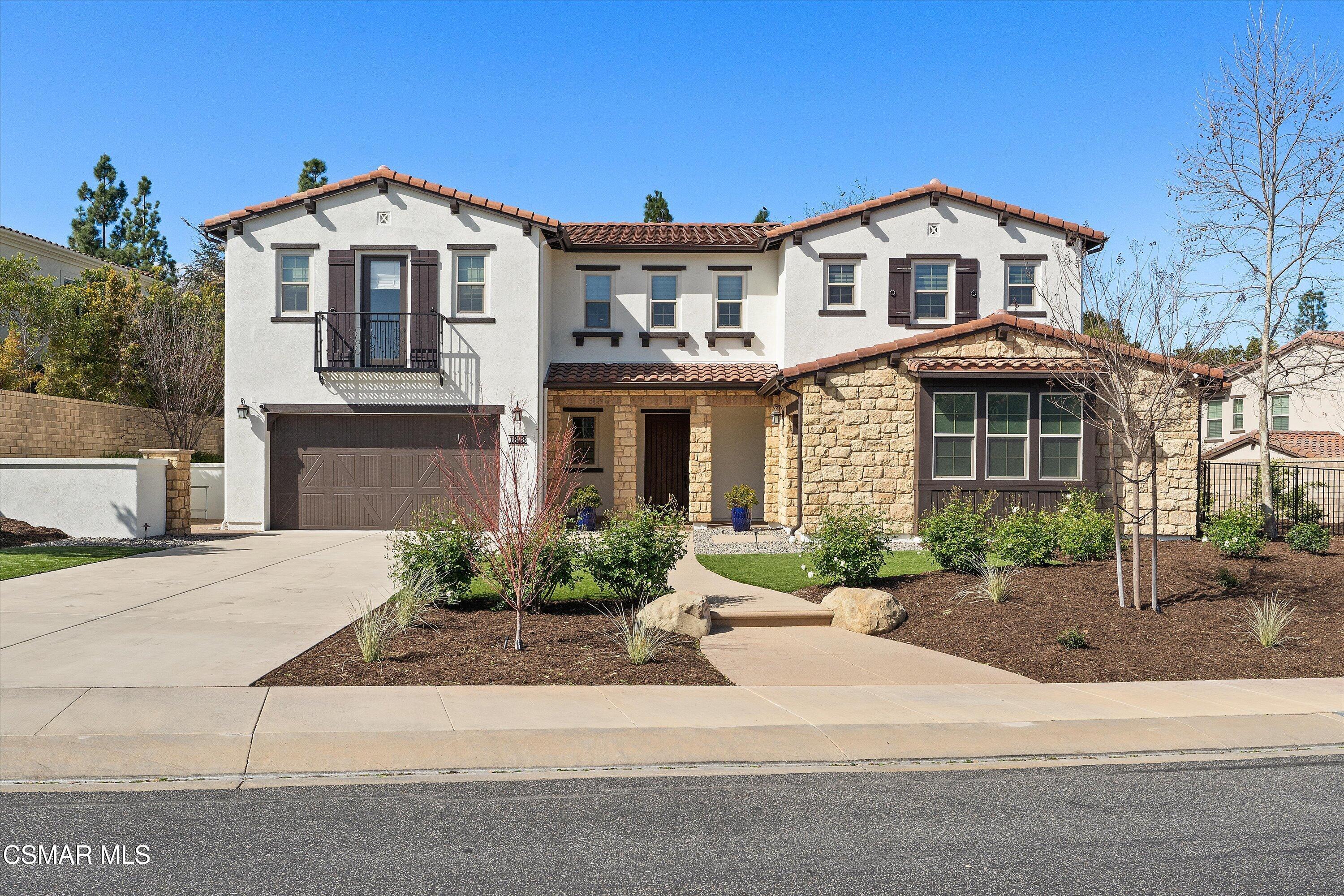 1323 Arroyo View Street