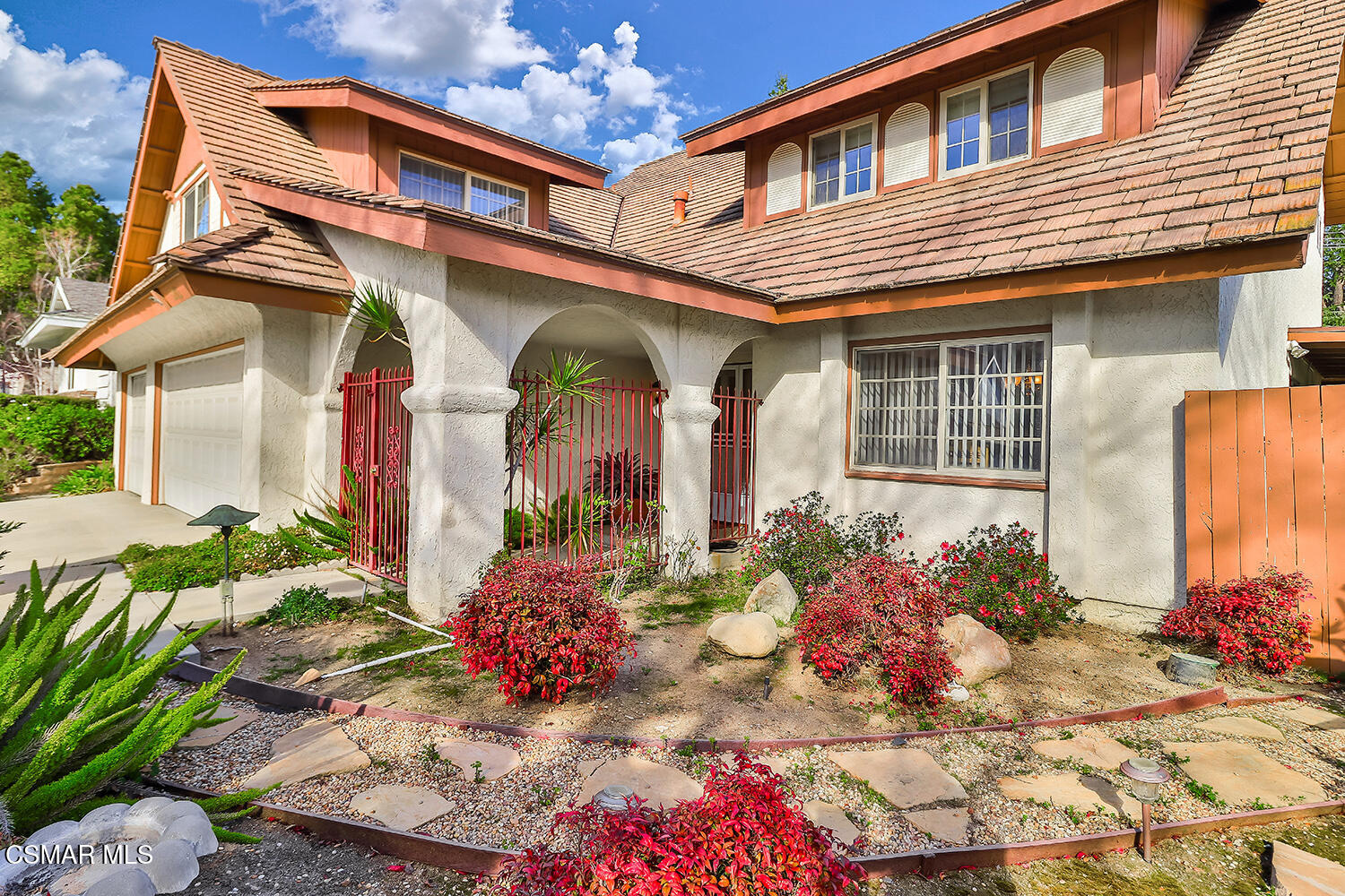 5260 Edgeware Drive