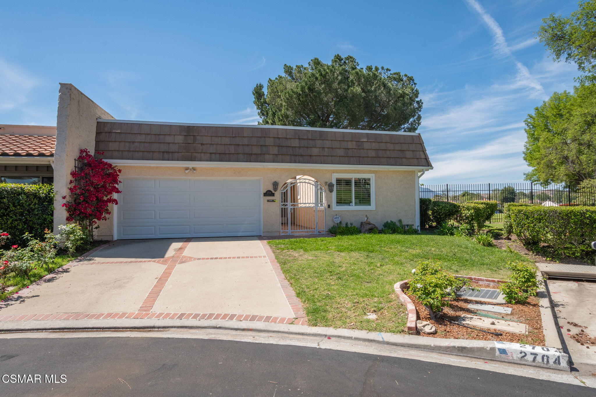 2704 Lakeridge Lane