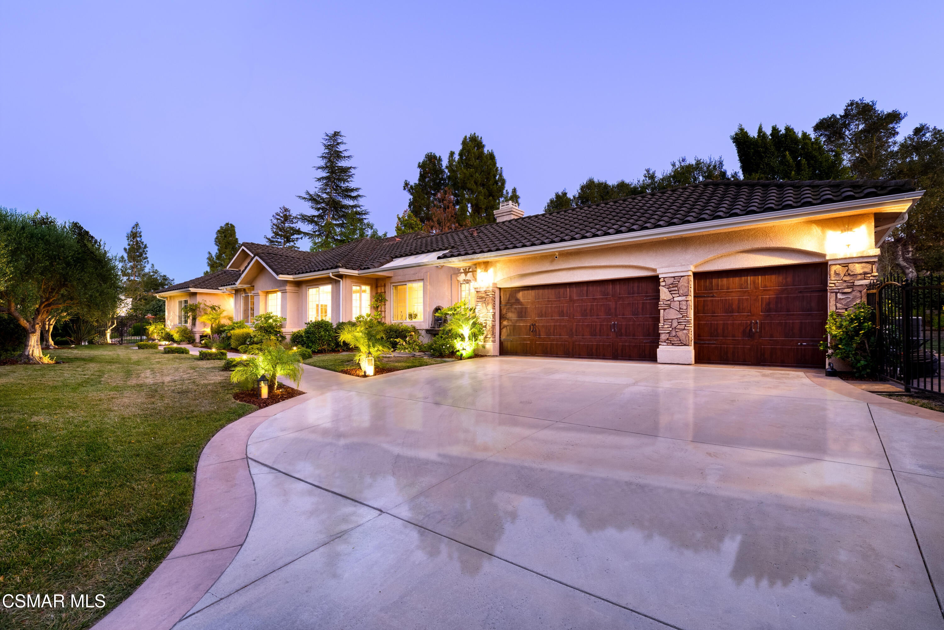 936 Vivian Circle