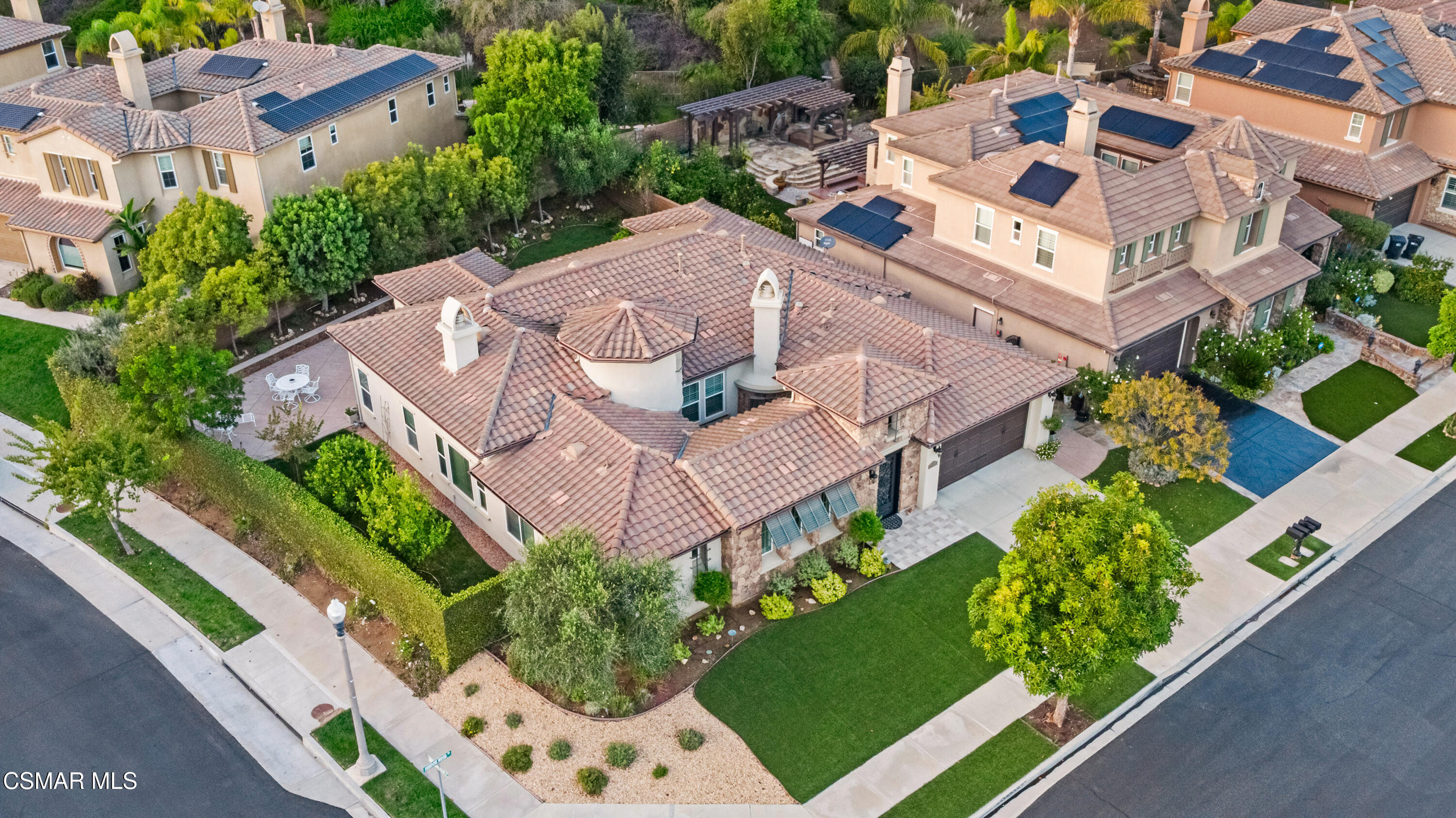 6903 Shadow Wood Drive