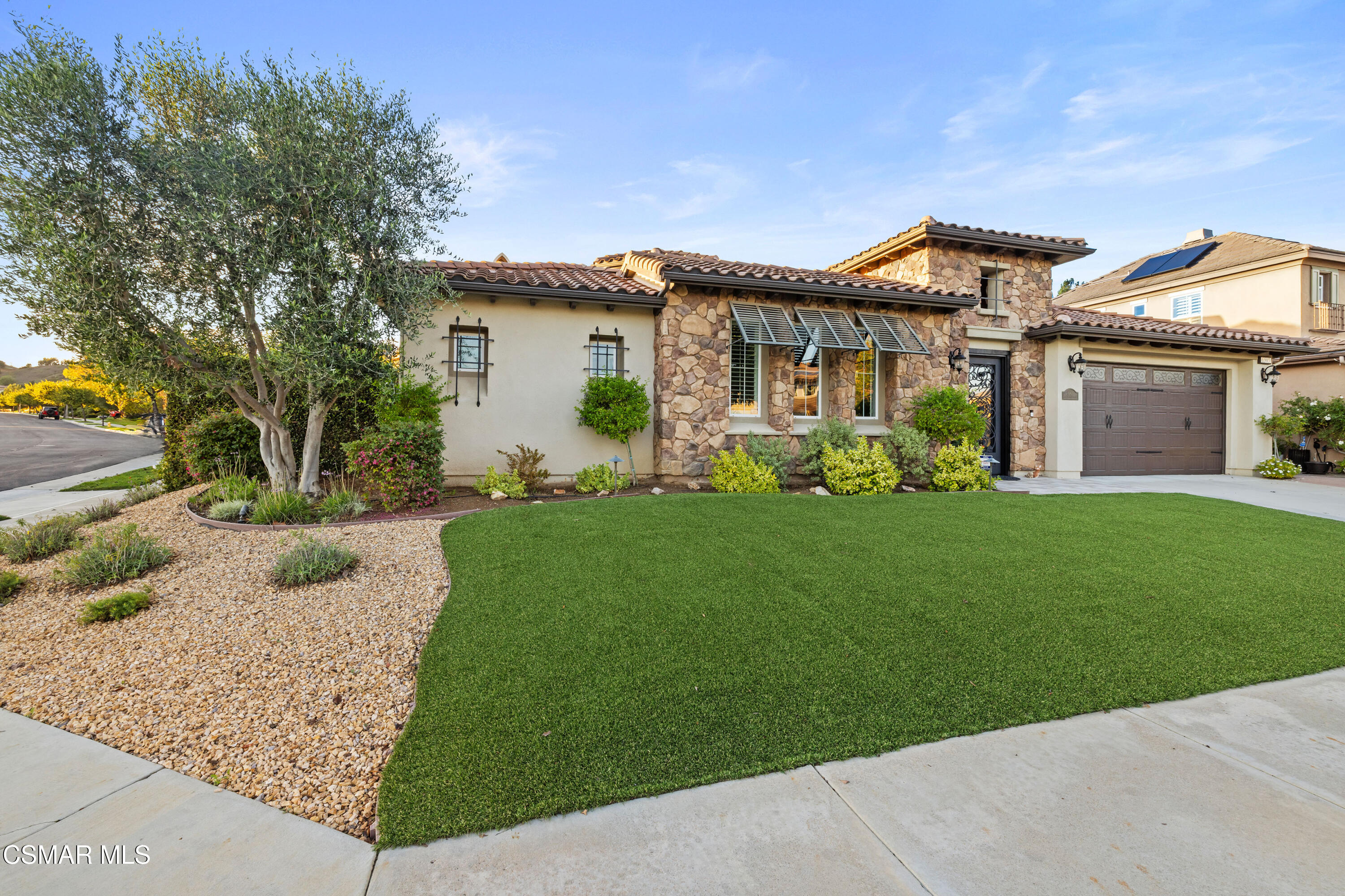 6903 Shadow Wood Drive