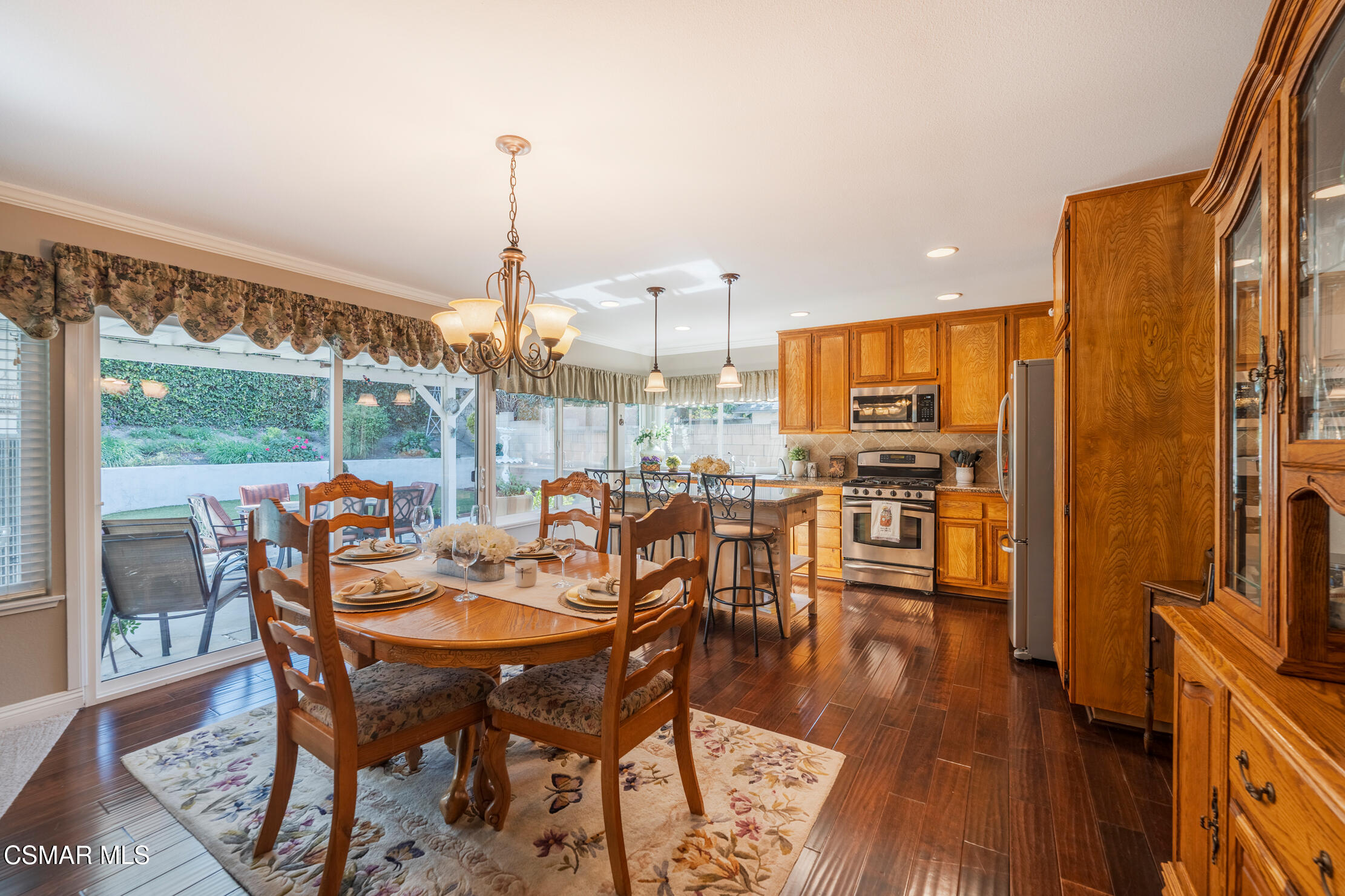 2756 N Dalenhurst Place