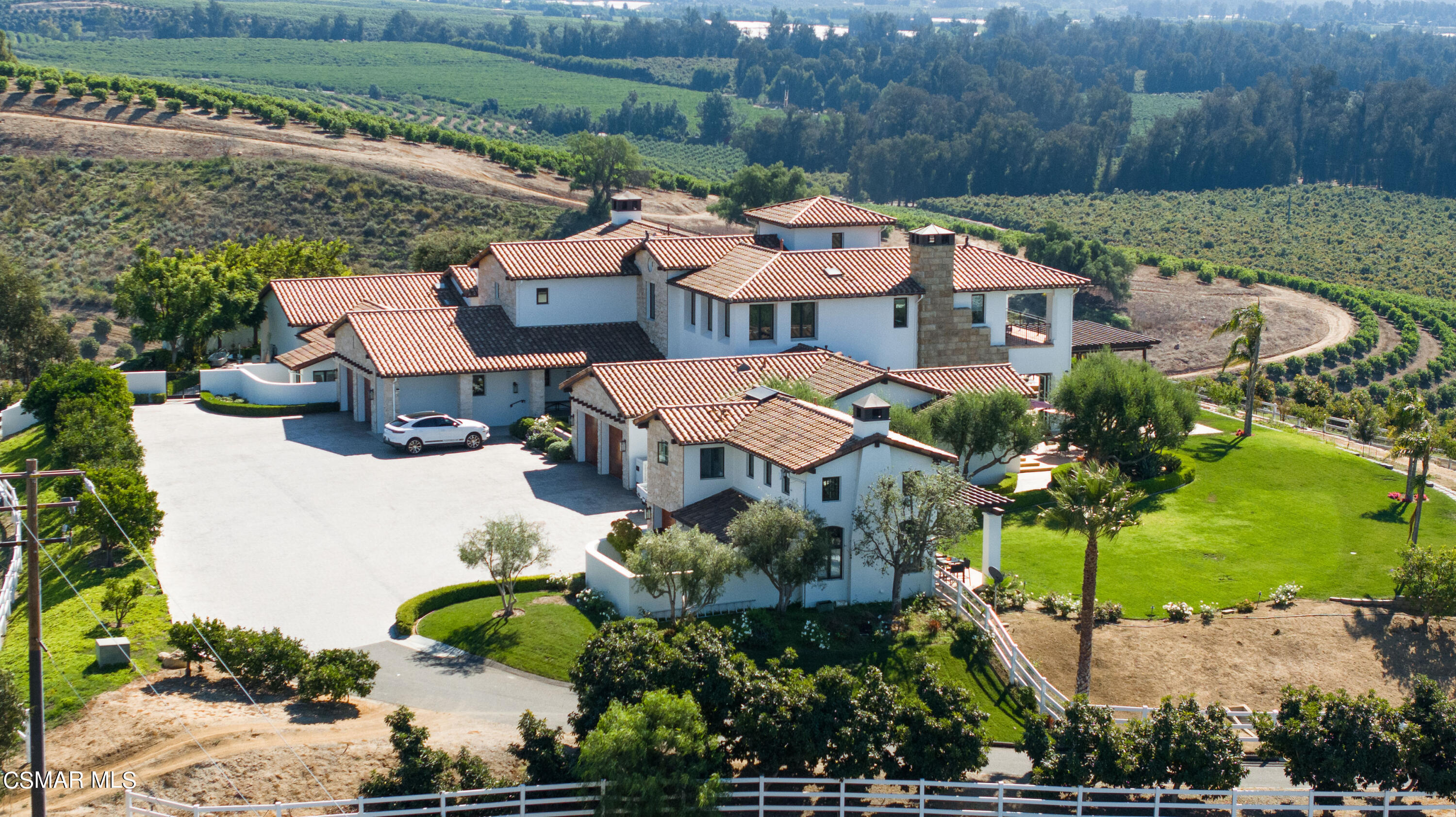 1451 E La Loma Avenue