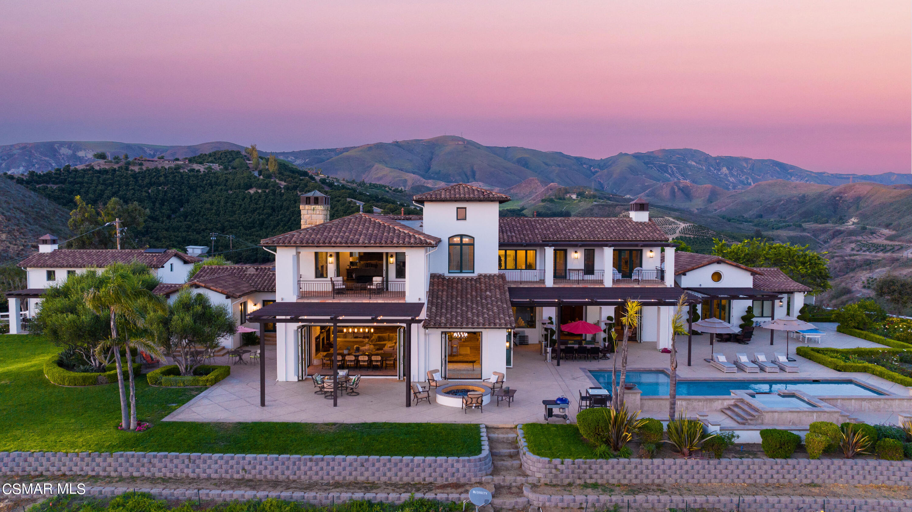 1451 E La Loma Avenue