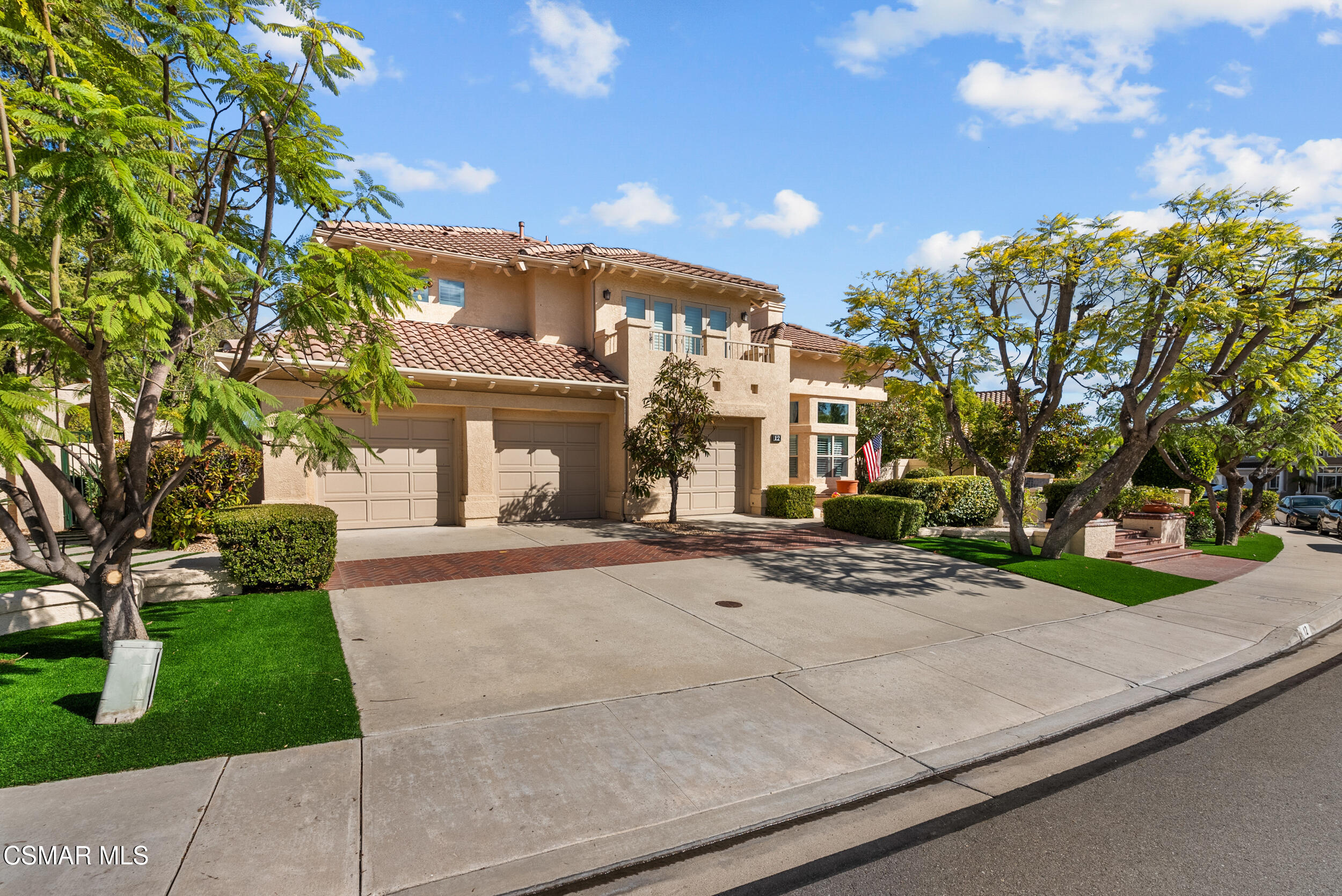 12 Golden Glen Drive