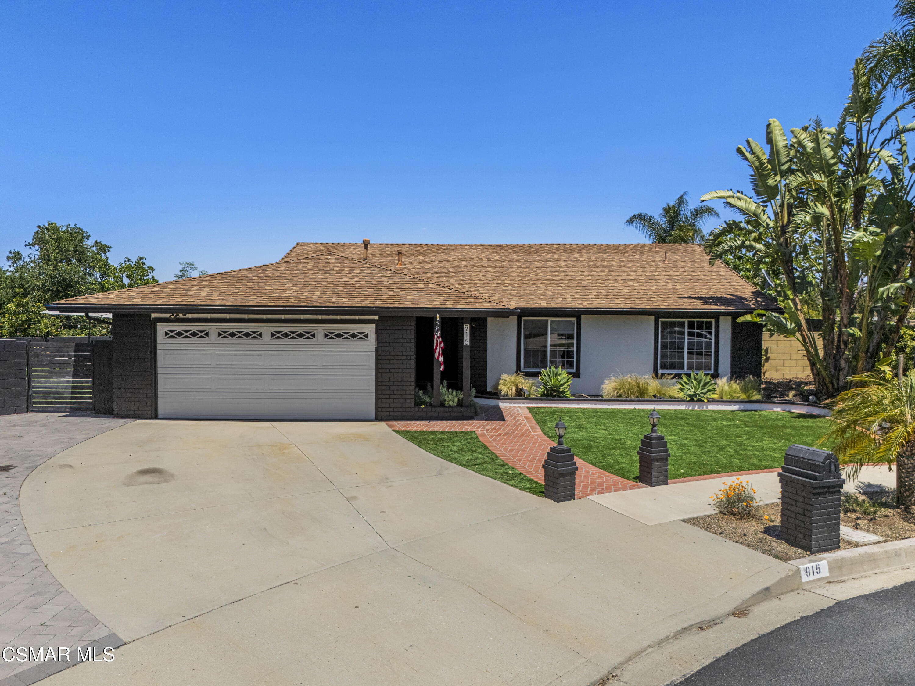 915 W Marcello Avenue