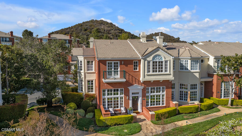 2442 Swanfield Court