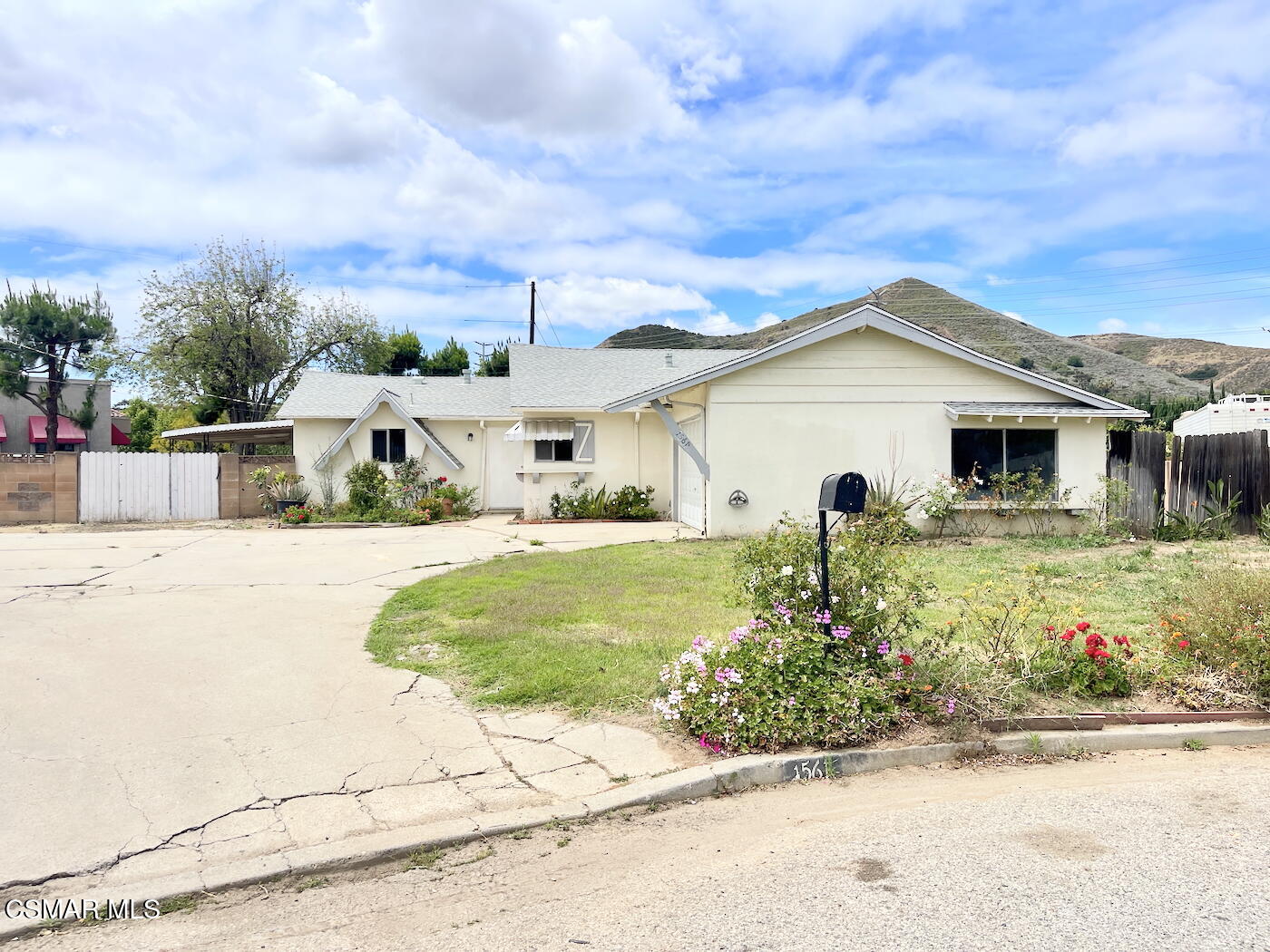 1561 Calzona Court