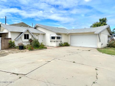1561 Calzona Court Simi Valley CA 93065