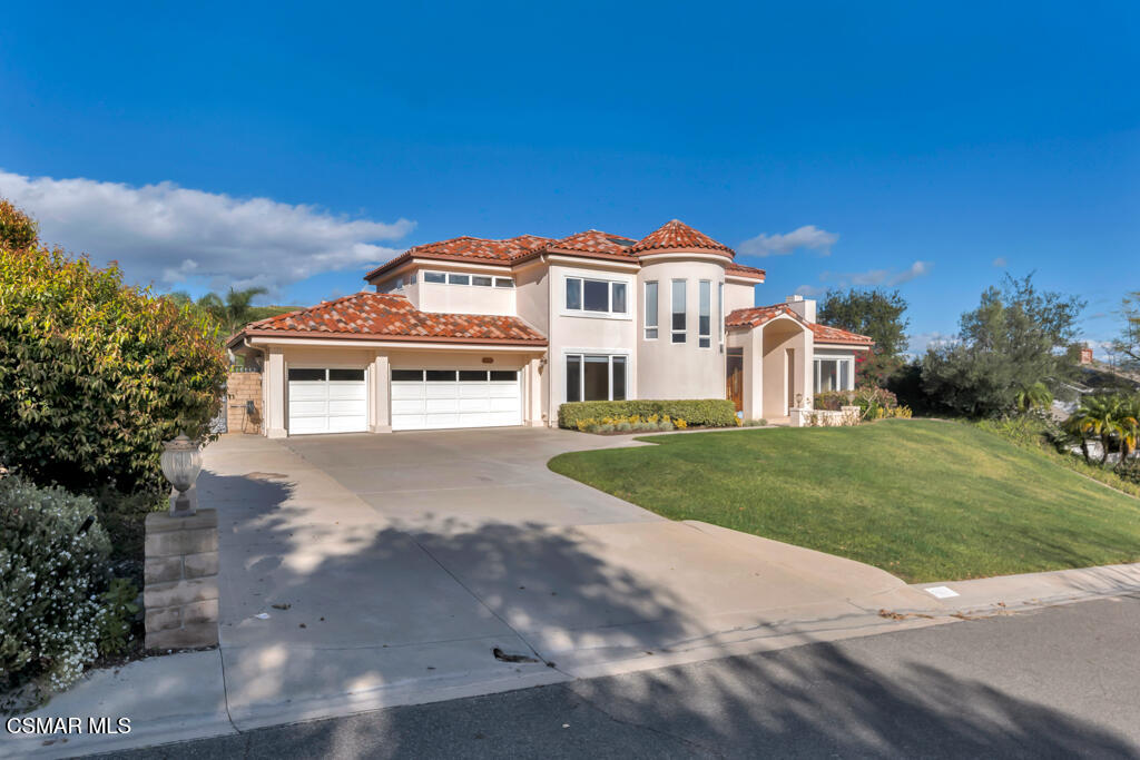 7111 Los Coyotes Place