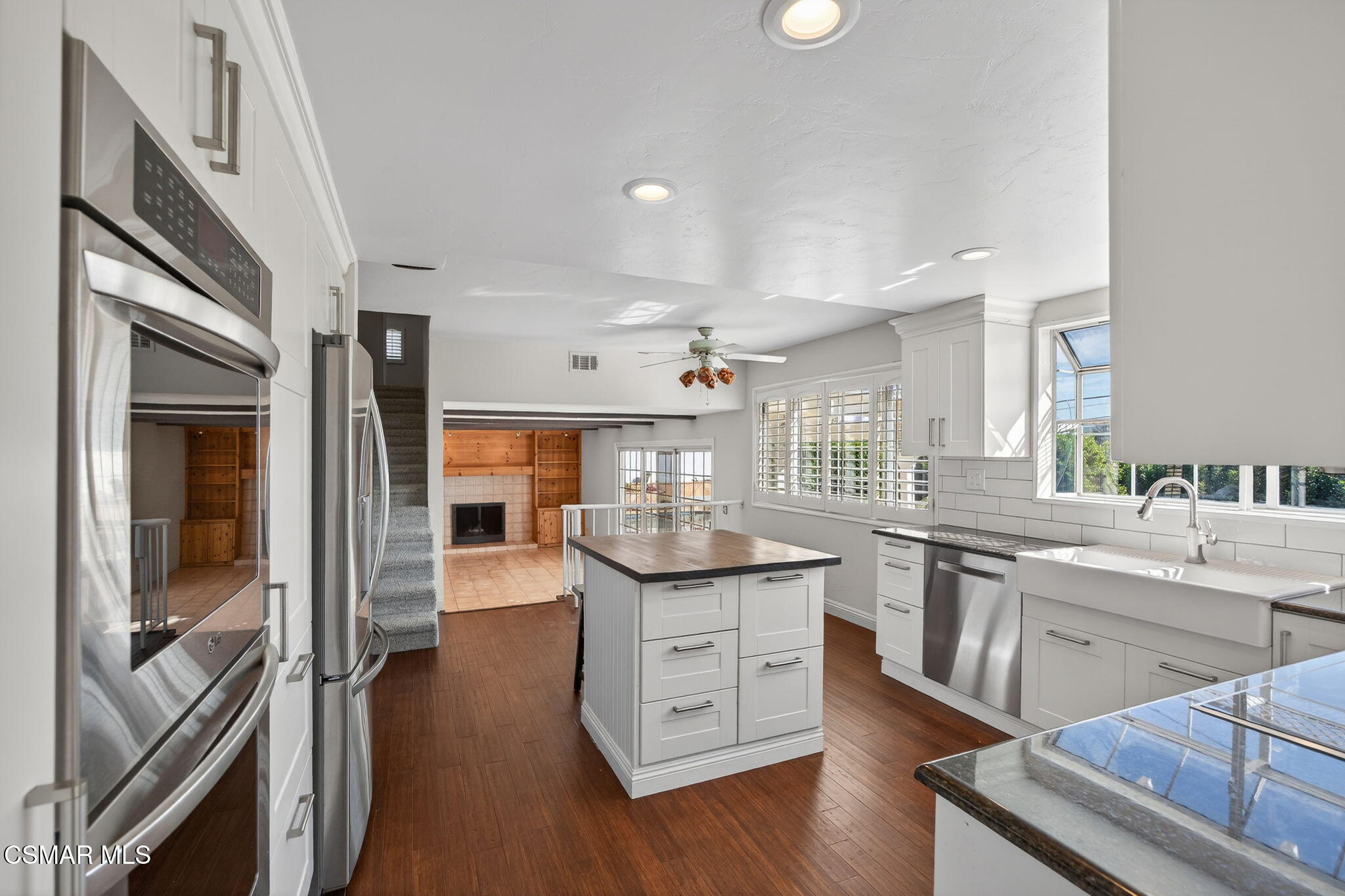 250 W Avenida De Las Flores