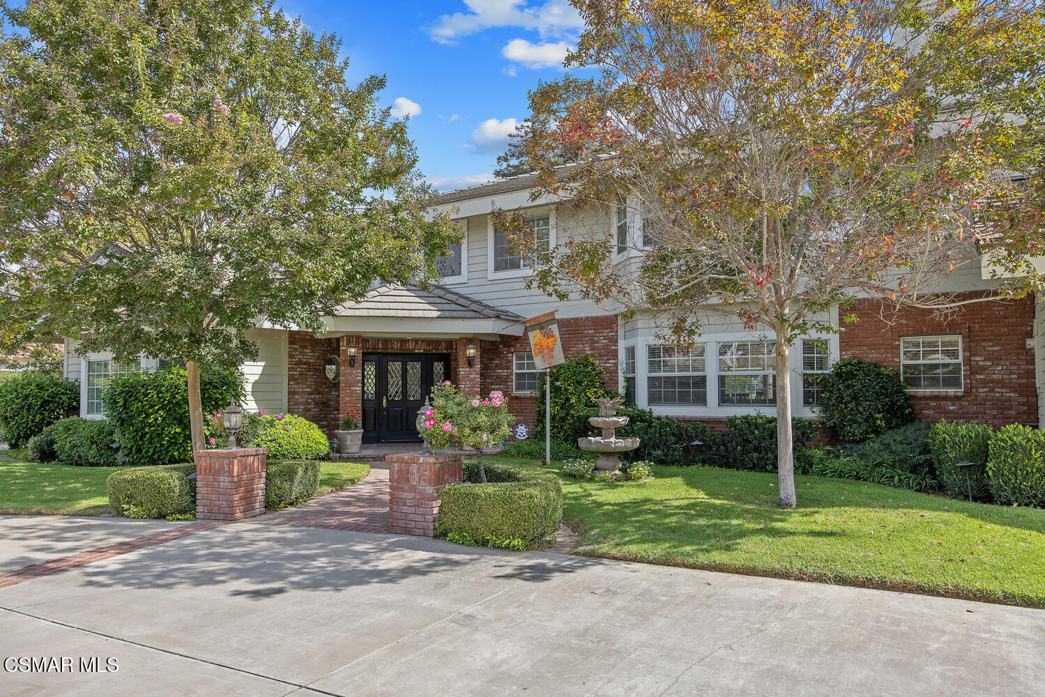 2216 Applewood Lane