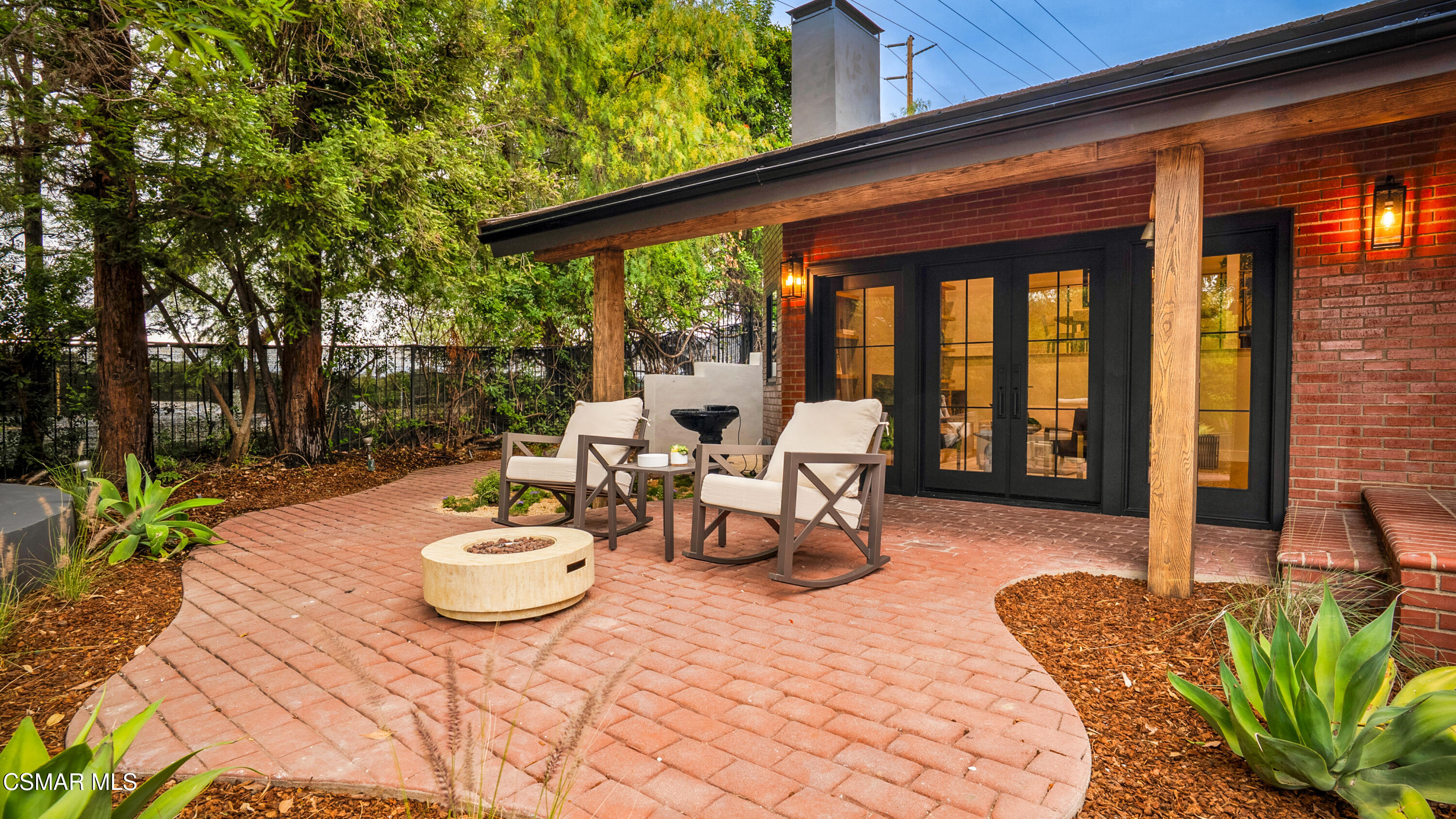 1201 La Granada Drive