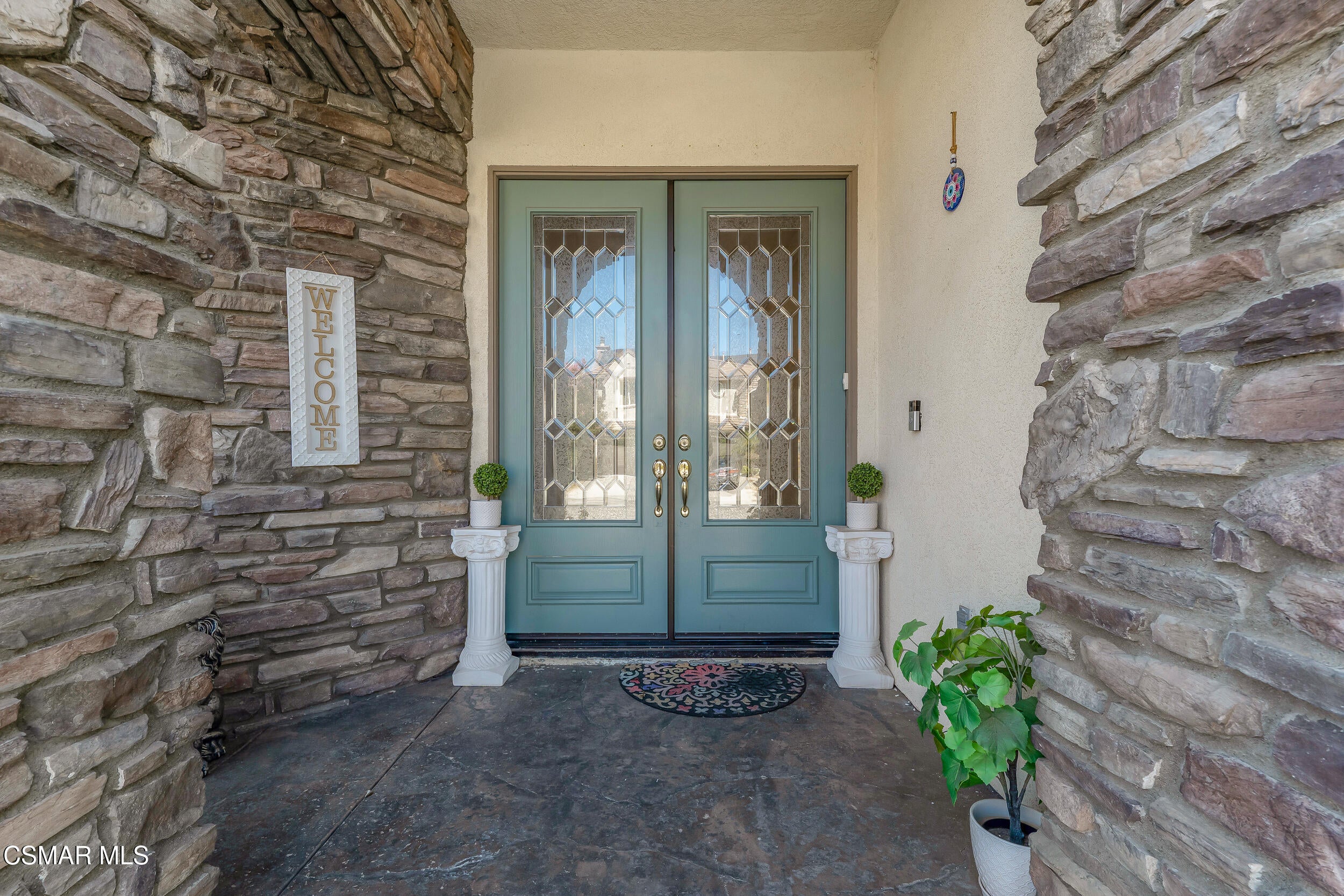 5588 California Oak Street