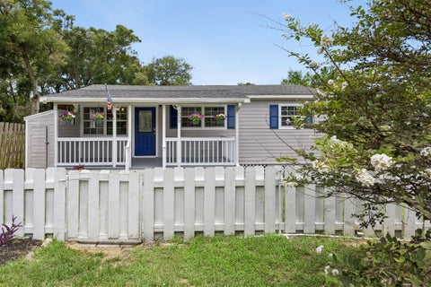 Homes For Sale - 1009 Calhoun Street<br/> Fernandina Beach, FL 32034