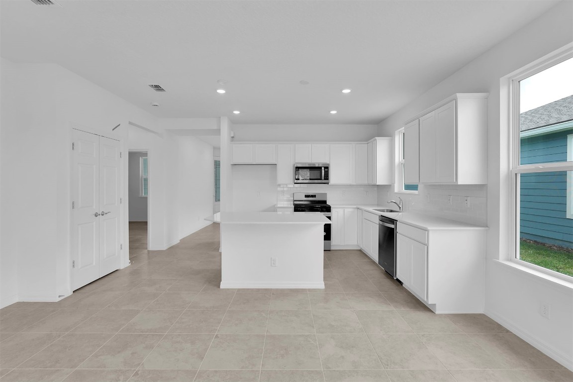 333 Ecliptic Loop, Yulee, Florida image 5