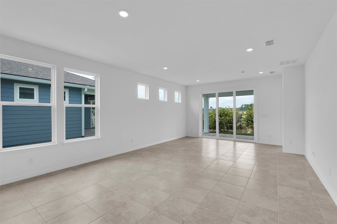 333 Ecliptic Loop, Yulee, Florida image 7