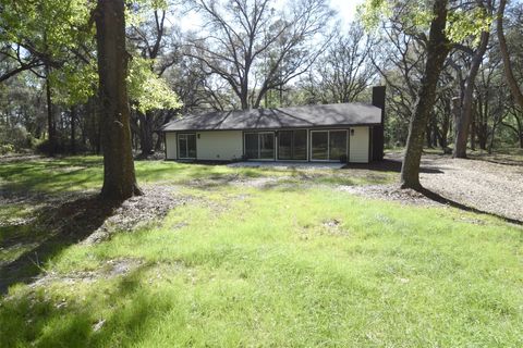 Homes For Sale - 16684 Oak Hill Road<br/> Hilliard, FL 32046