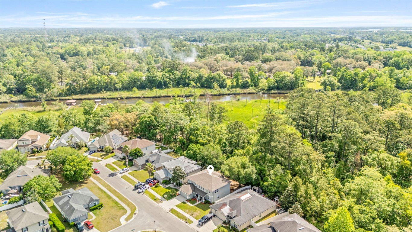1586 Porter Lakes Drive, Jacksonville, Florida image 4