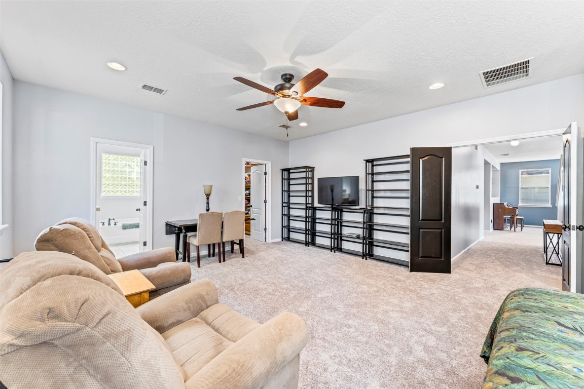 1586 Porter Lakes Drive, Jacksonville, Florida image 23