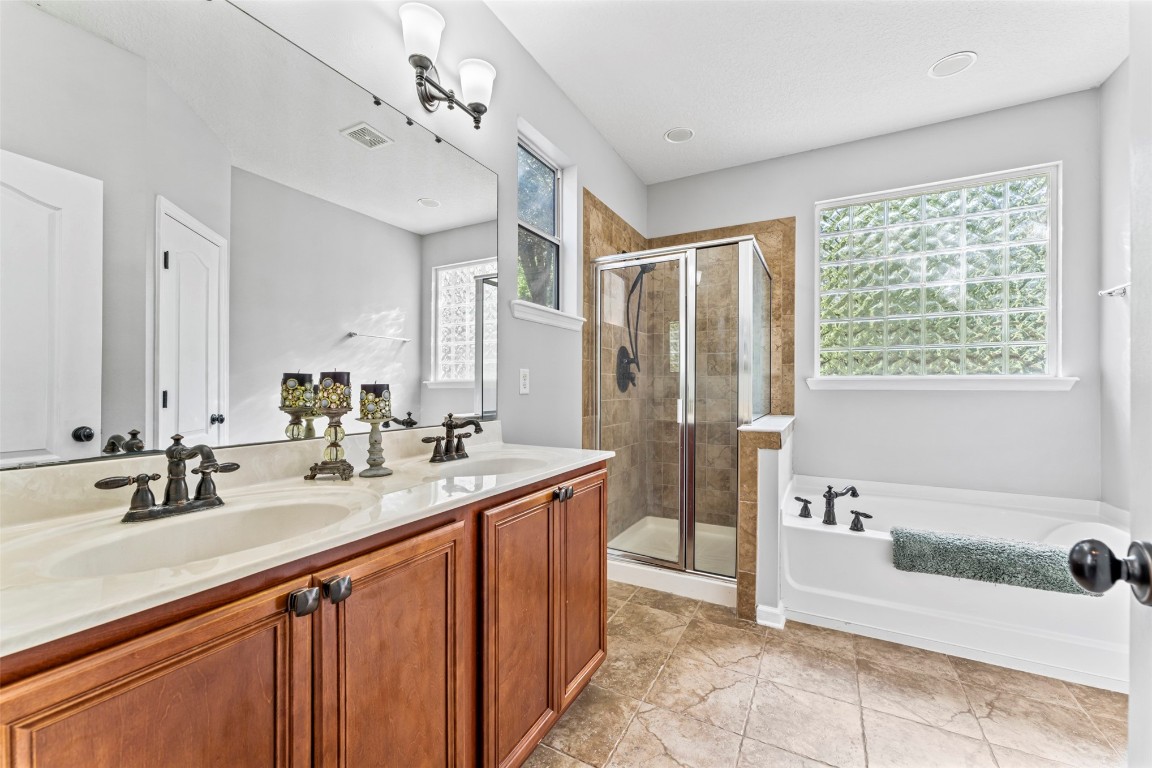 1586 Porter Lakes Drive, Jacksonville, Florida image 24